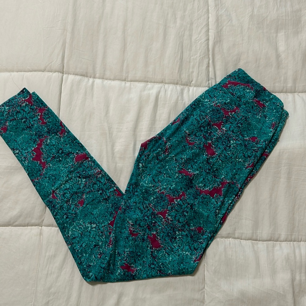 LulaRoe buttery soft leggings.